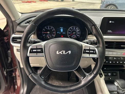 Used 2022 Kia Telluride EX w/ EX Premium Package image 15