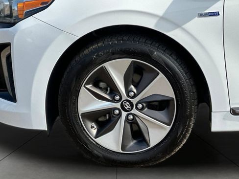 Used 2019 Hyundai Ioniq Electric FWD image 29