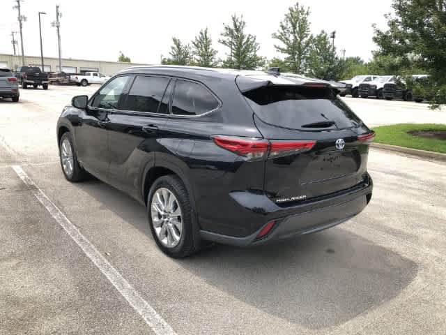 Used 2023 Toyota Highlander Limited AWD/4WD image 4