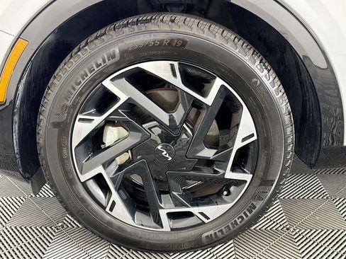Used 2024 Kia Sportage SX image 37