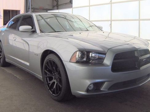 Used 2014 Dodge Charger R/T RWD image 1
