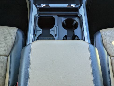 Used 2025 Ford F250 Lariat w/ Chrome Package image 16