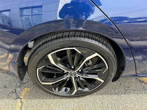 Used 2023 Nissan Altima 2.5 SR image 12