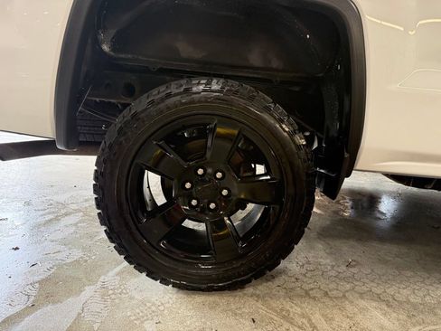 Used 2019 GMC Sierra 1500 Limited w/ Elevation Edition AWD/4WD image 28