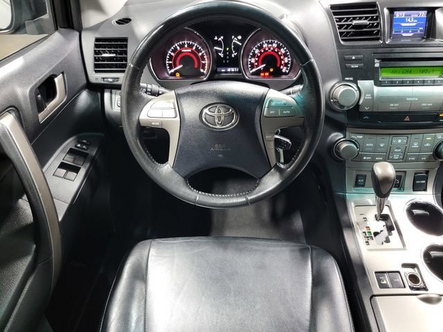 Used 2010 Toyota Highlander SE AWD/4WD image 25