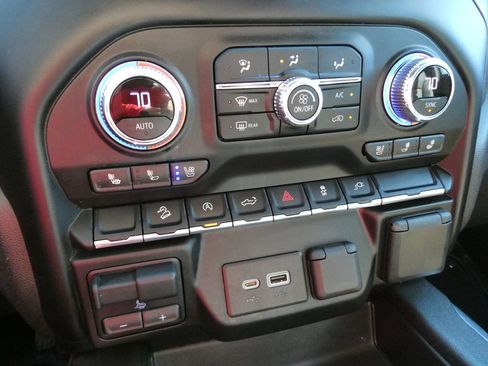 Certified 2021 GMC Sierra 1500 AT4 AWD/4WD image 27