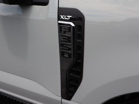 New 2025 Ford F350 XLT image 18