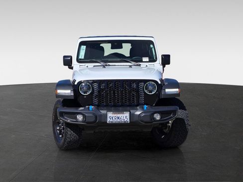 Used 2024 Jeep Wrangler Unlimited image 2