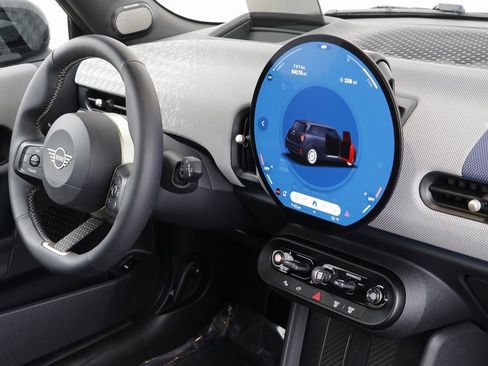 Certified 2025 MINI Cooper S image 18