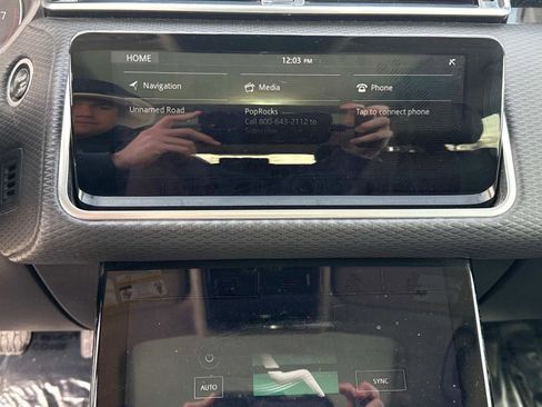 Used 2020 Land Rover Range Rover Velar S image 23