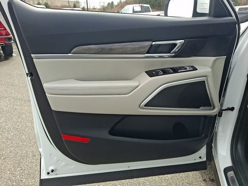 Used 2020 Kia Telluride EX w/ EX Premium Package image 12