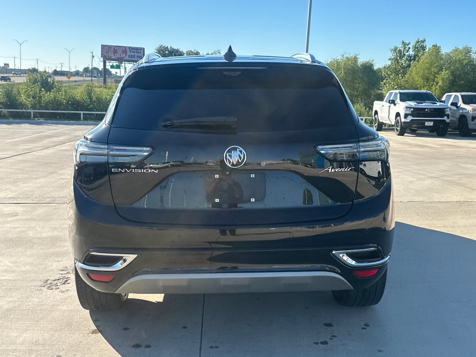 Used 2023 Buick Envision Avenir FWD image 4