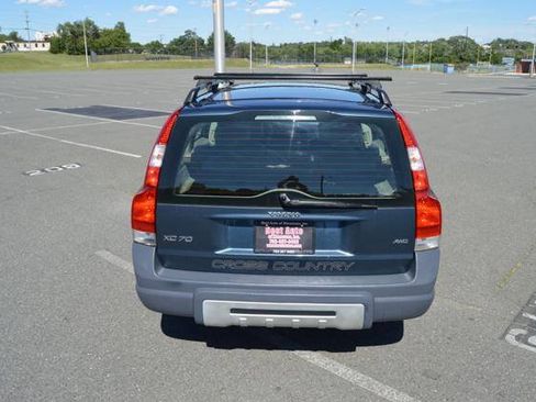 Used 2005 Volvo XC70 AWD/4WD image 10