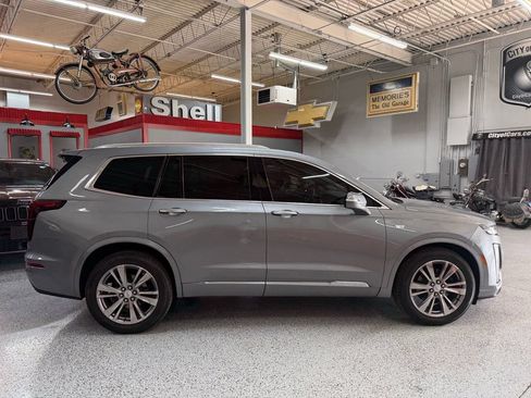 Used 2023 Cadillac XT6 Premium Luxury FWD image 6