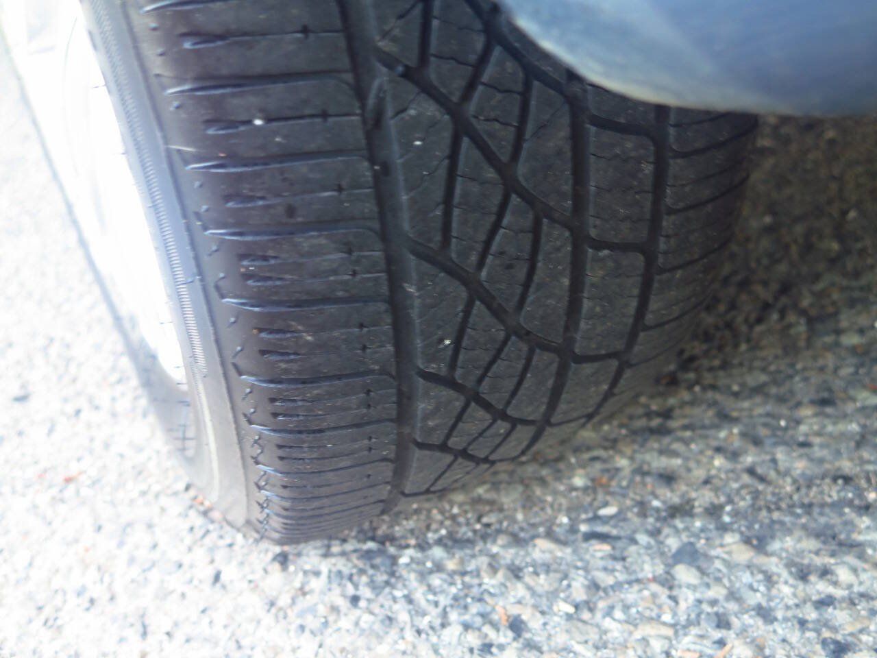 Used 2011 Chrysler 200 Limited FWD image 27