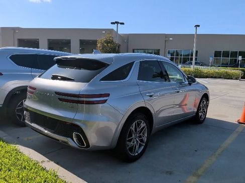 Used 2024 Genesis GV70 2.5T w/ Select Package AWD/4WD image 7
