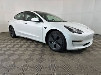 Used 2022 Tesla Model 3 Long Range video 2