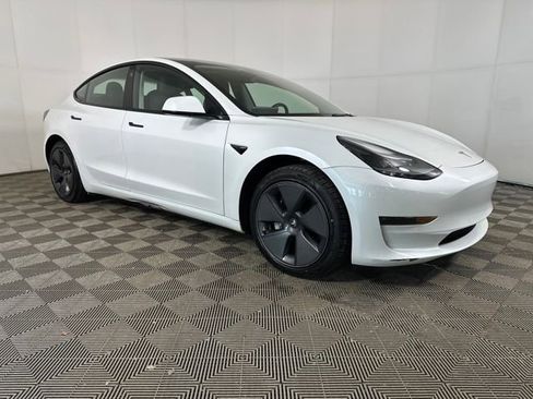Used 2022 Tesla Model 3 Long Range image 2