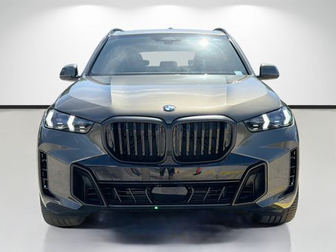New 2026 BMW X5 xDrive40i w/ M Sport Package AWD/4WD image 8