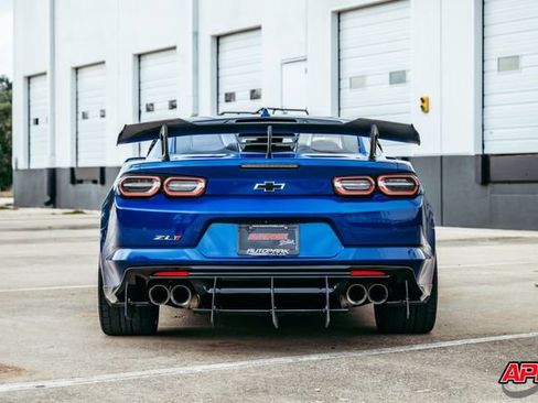 Used 2020 Chevrolet Camaro ZL1 image 17