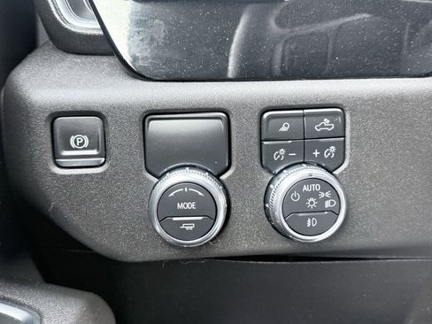 Used 2025 GMC Sierra 1500 SLT image 66