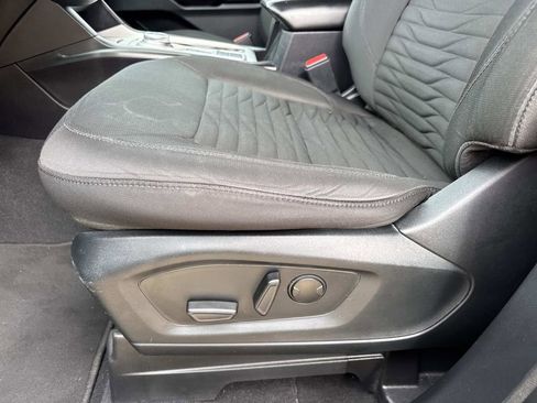 Used 2021 Ford Explorer XLT RWD image 18