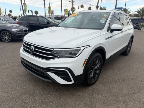 Used 2022 Volkswagen Tiguan SE FWD image 7