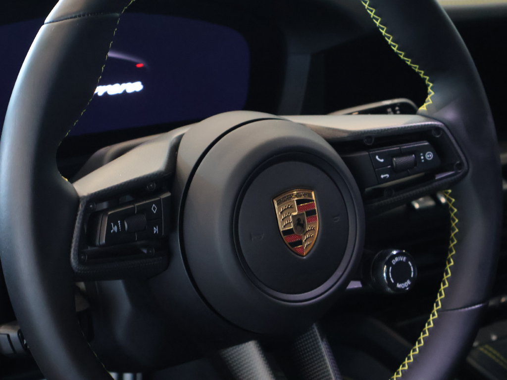 Used 2026 Porsche 911 Carrera T RWD image 18
