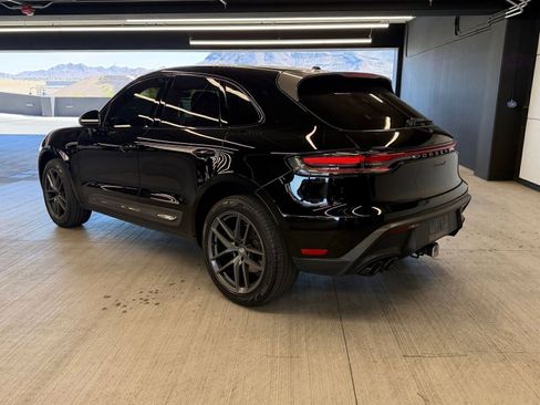 Certified 2024 Porsche Macan Turbo image 3