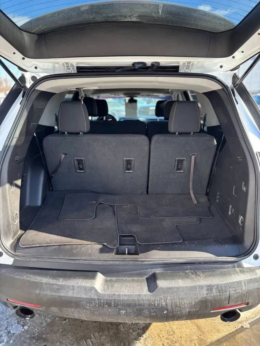 Used 2019 Chevrolet Traverse LS AWD/4WD image 17