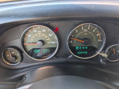 Used 2011 Jeep Wrangler Unlimited 70th Anniversary w/ Dual Top Group image 21