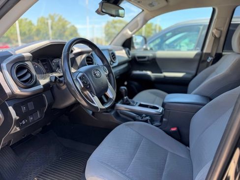 Used 2020 Toyota Tacoma SR5 RWD image 8
