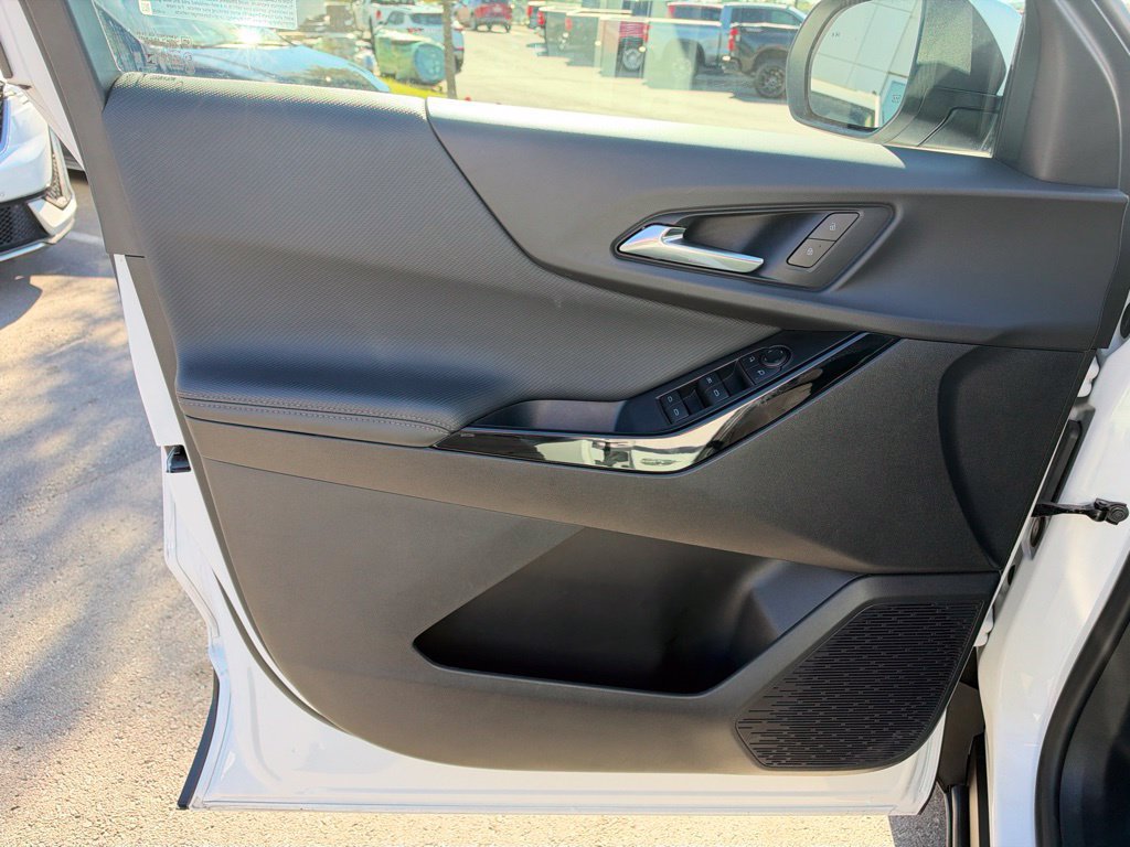 Used 2026 Chevrolet Equinox LT AWD/4WD image 10