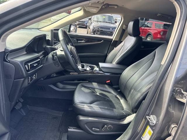 Used 2023 Lincoln Nautilus AWD w/ Premium Package image 7