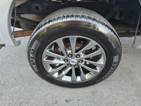 Used 2014 Ford F150 FX4 w/ FX Appearance Package AWD/4WD image 22