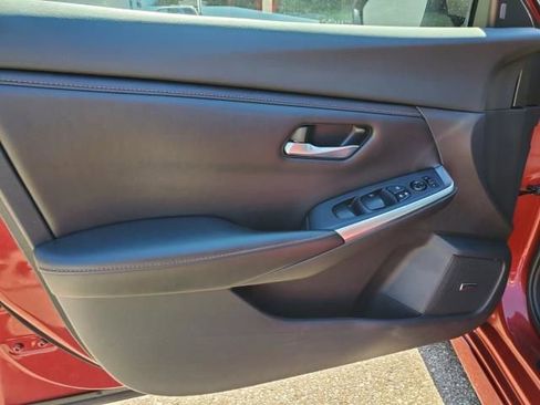 Used 2022 Nissan Sentra SR w/ Trunk Package image 12