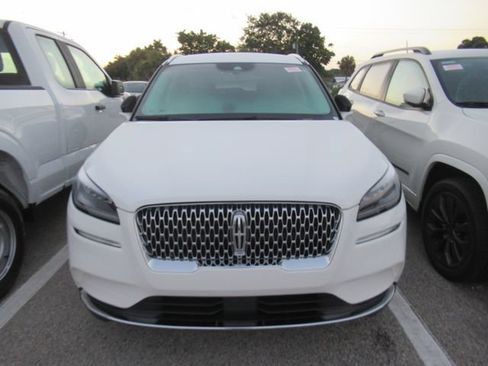 Certified 2022 Lincoln Corsair FWD w/ Equipment Group 101A image 2