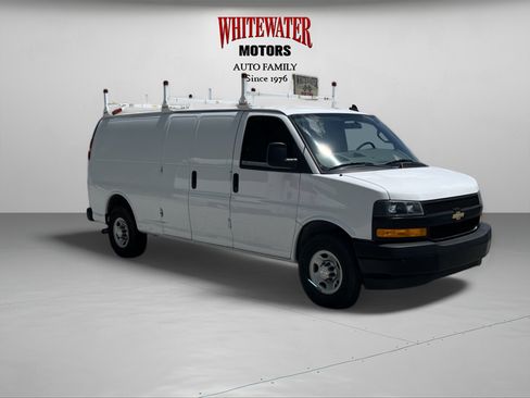 Used 2022 Chevrolet Express 2500 Extended w/ Driver Convenience Package image 7
