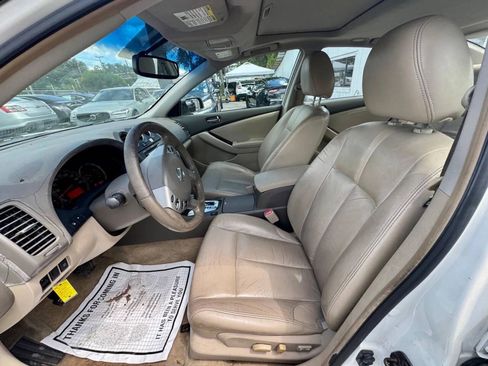 Used 2010 Nissan Altima 2.5 SL w/ Technology Pkg image 21