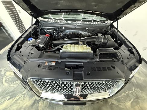 Used 2021 Lincoln Navigator Reserve AWD/4WD image 30