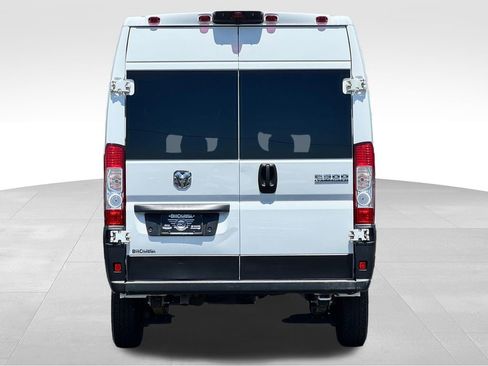 Used 2023 RAM ProMaster 2500 FWD image 6