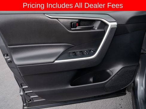 Certified 2022 Toyota RAV4 LE FWD image 11