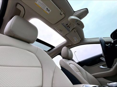 Used 2017 Mercedes-Benz C 300 Sedan image 13