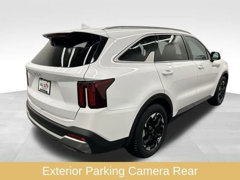 Used 2024 Kia Sorento S image 10