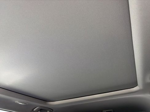 Used 2023 Nissan Rogue SV w/ SV Premium Package image 21