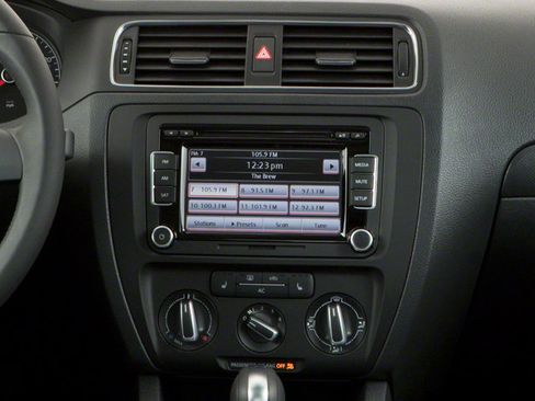 Used 2013 Volkswagen Jetta TDI FWD image 10