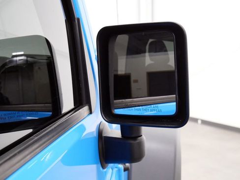 Used 2018 Jeep Wrangler Sport image 32