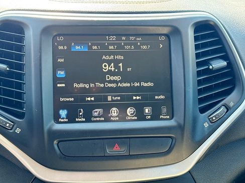 Used 2016 Jeep Cherokee Limited AWD/4WD image 12
