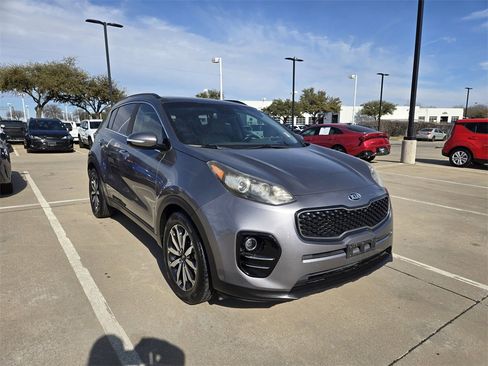 Used 2018 Kia Sportage EX w/ EX Premium Package image 3