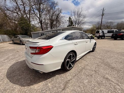 Used 2022 Honda Accord Sport image 2